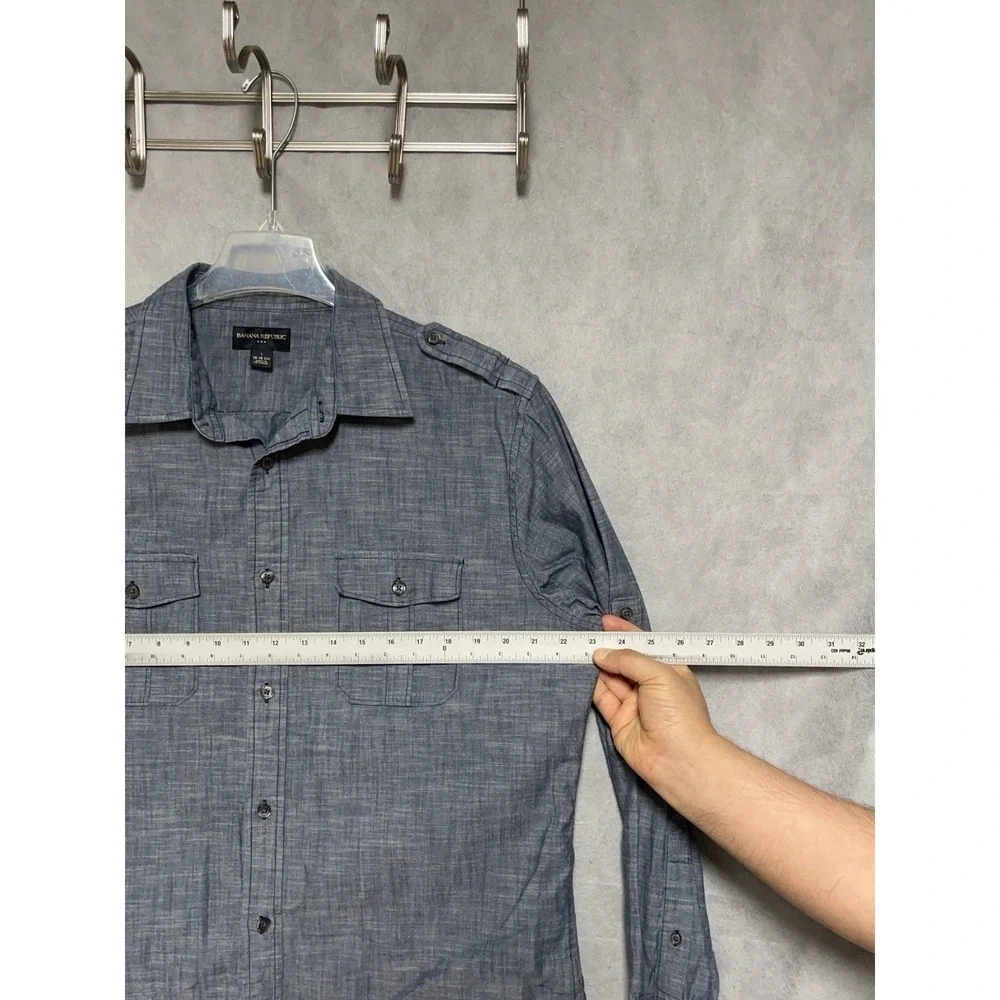Banana Republic Shirt Men L Blue Chambray Denim Button Up Roll Tab Military Army